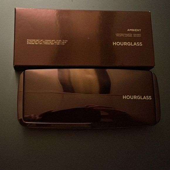 Hourglass Dim Light Ambient Lighting Powder - Picture 1 of 3